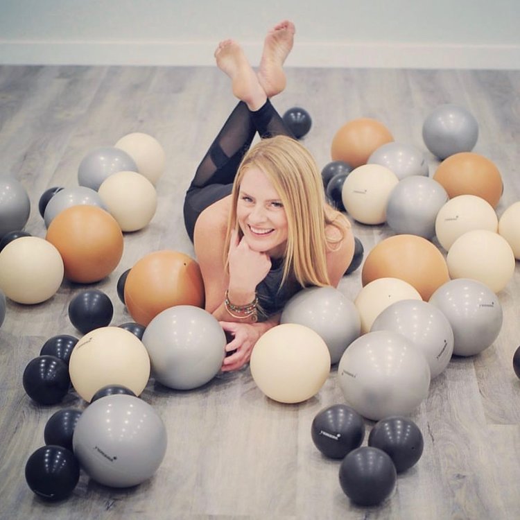 Full Set of YAMUNA Balls - 4 Sizes (5 Balls) – BodyBalancebyKim